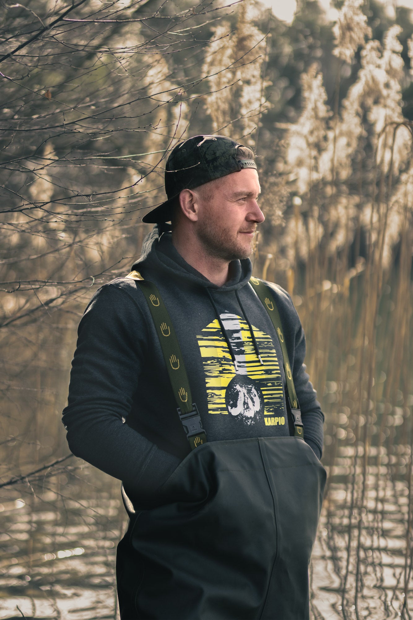 angler-hoody-grau-schilf